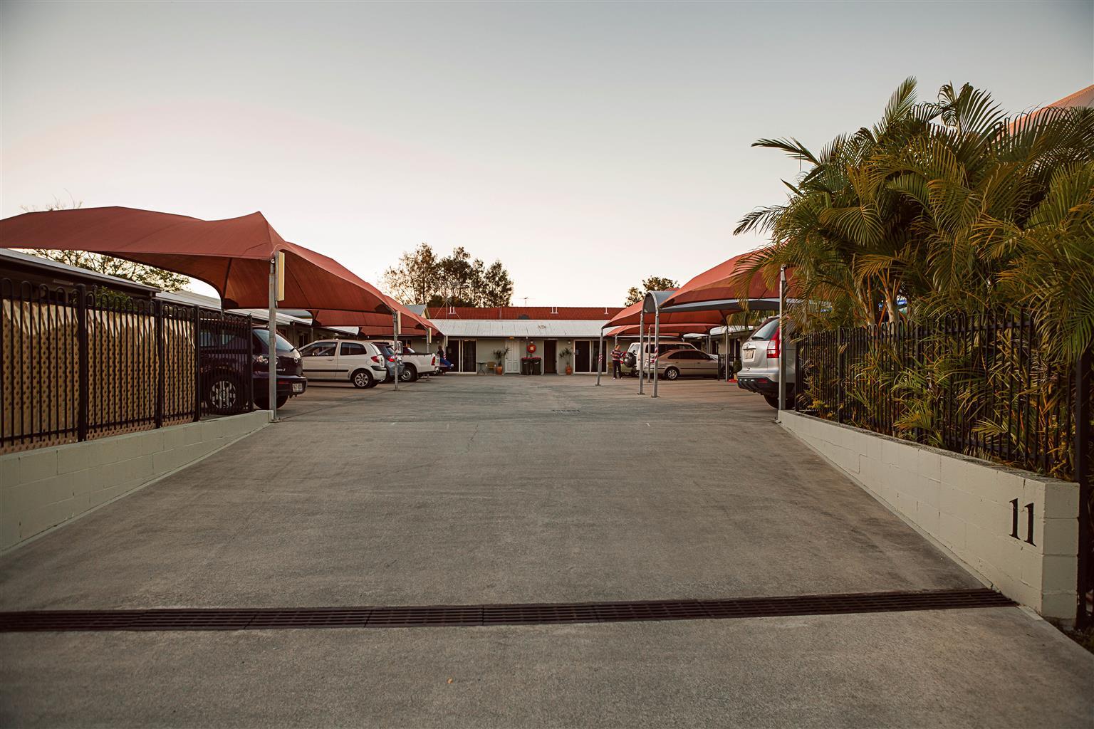 Caboolture Central Motor Inn, Sure Stay Collection By BW Exterior photo